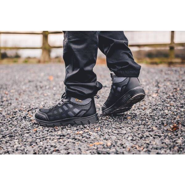 JCB Hydradig Black Mid Cut Boot - Indigo Supplies Ltd